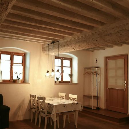 Stilvolle Wohnung Auf 50 M² Mit Parkplatz Und Wifi Kraiburg am Inn المظهر الخارجي الصورة