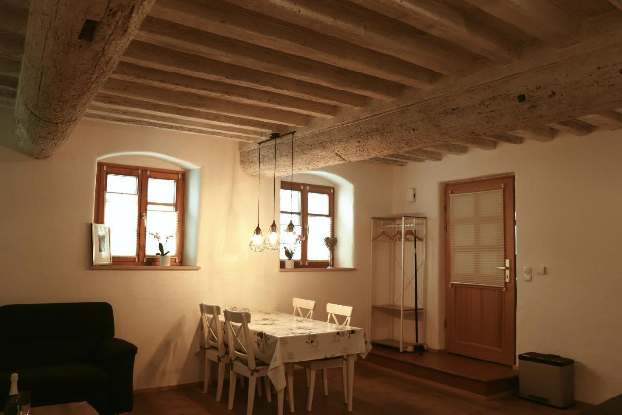 Stilvolle Wohnung Auf 50 M² Mit Parkplatz Und Wifi Kraiburg am Inn المظهر الخارجي الصورة